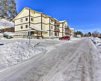 Walkable Lead Condo 5 Mi to Terry Peak Ski Area! - Lead - Building