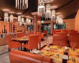 Crowne Plaza Jeddah By IHG - ג'דה - מסעדה