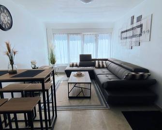 superb apartment in the center of Gosselies - Charleroi - Living room