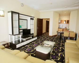 Hotel Africana - Kampala - Living room