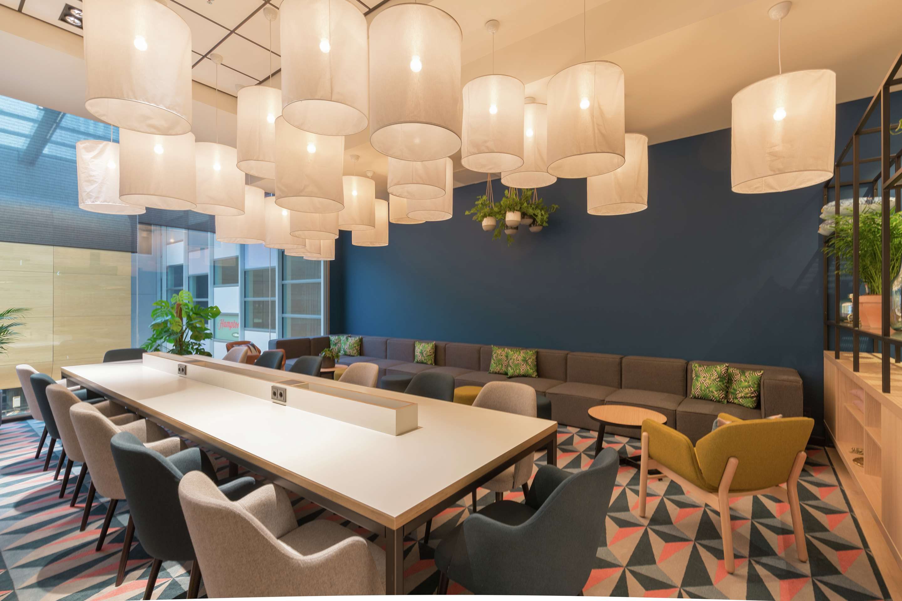 Hampton by Hilton Utrecht Central Station - אוטרכט - בר