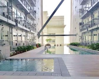 Green Residences - Manila - Havuz