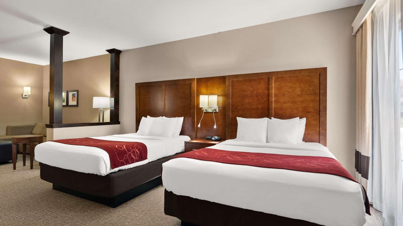 كمفورت سويتس كاناب ناشونال بارك إريا