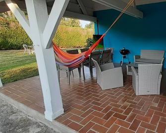 An air of vacation in the heart of Vexin - Bézu-Saint-Éloi - Patio