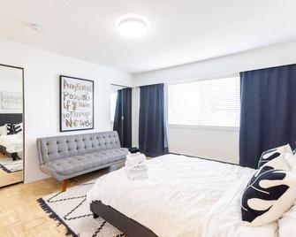 Beautiful Vancouver Special Home - Vancouver - Schlafzimmer