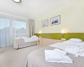 Hotel Interferie Medical Spa - سوينوجسس - غرفة نوم