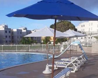 Apartamento aconchegante em condomínio fechado. - Salvador da Bahia - Pool