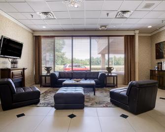 OYO Hotel Memphis Tn I-40 - Memphis - Living room