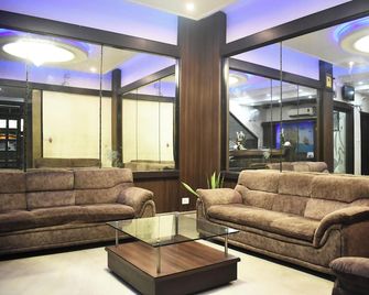 Hotel Raj Palace By Roh - Dibrugarh - Lounge