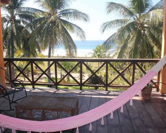 Affordable Beachfront/Garden Paradise - Tlachicón - Balcony
