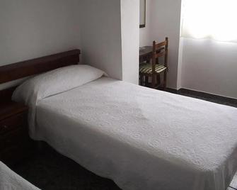 Pension K-Hito - Santiago de la Ribera - Habitación