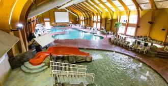 Cranberry Country Lodge - Tomah - Basen
