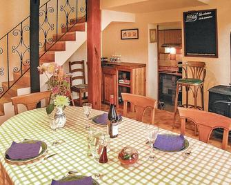 Renovated stone barn in a quiet natural setting outside the fishing village of Boulogne-sur-Mer. - Echinghen - Dining room