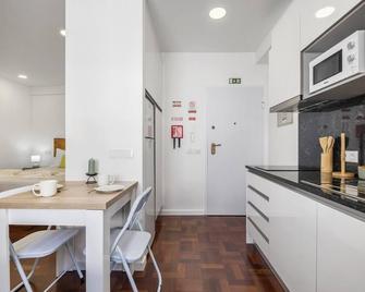 Ribeira do Esmeraldo by Madeira Sun Travel - Funchal - Cozinha