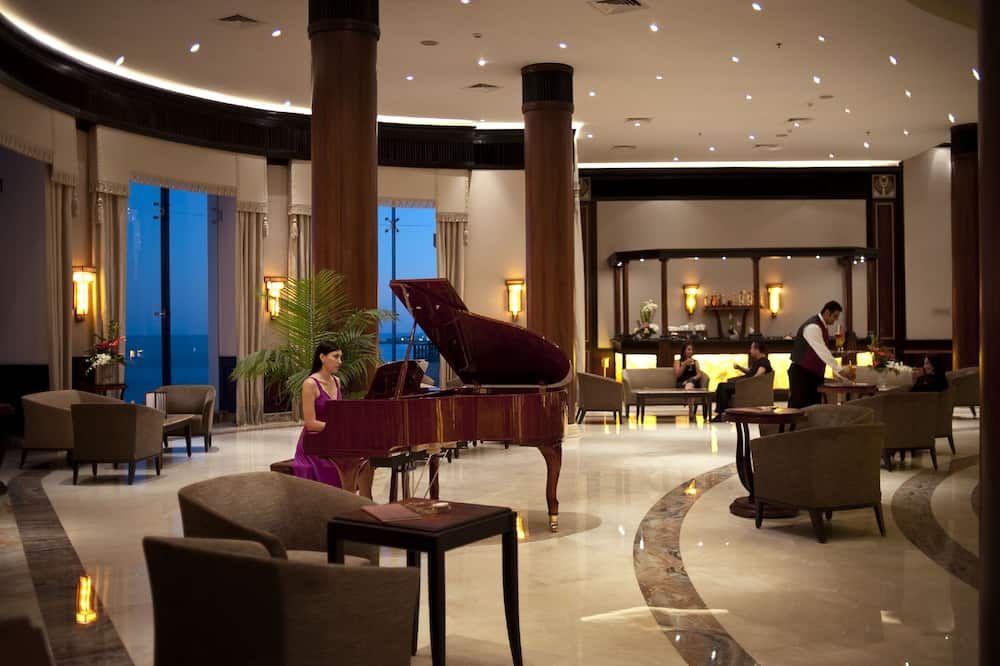 Stella DI Mare Beach Hotel & Spa