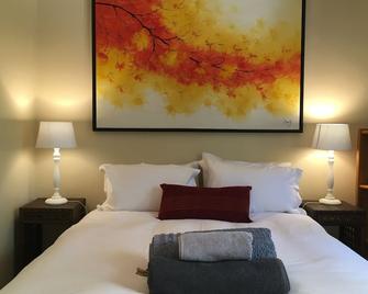 Peppertree Guest House Paulshof Jhb Sandton Solar&borehole - Sandton - Yatak Odası