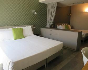 Hotel Joseph - Marina Di Pietrasanta - Schlafzimmer