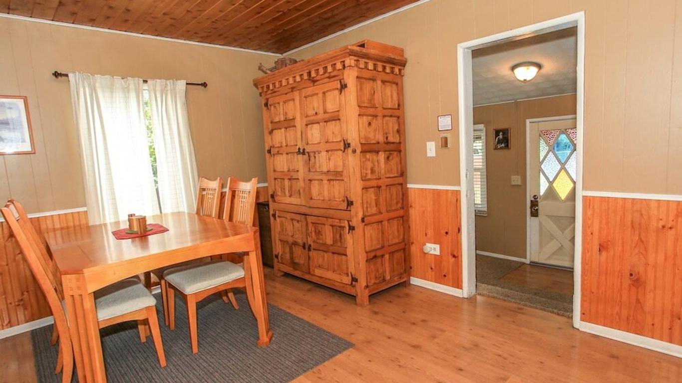 Lil Cabin