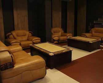 Hotel Radhika - Katni - Lounge