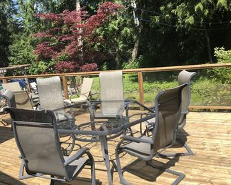 Experience Hope At The Stand Easy Retreat - Hope - Patio