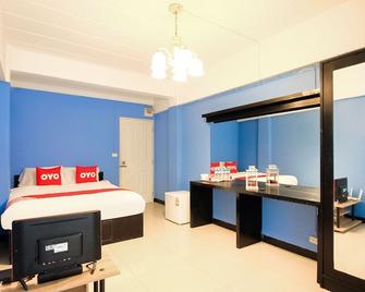 Super OYO 427 Chill Apartment - Bangkok - Bedroom