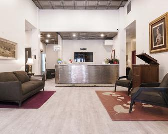 Hotel Auberge Manoir Ville Marie - מונטריאול - דלפק קבלה