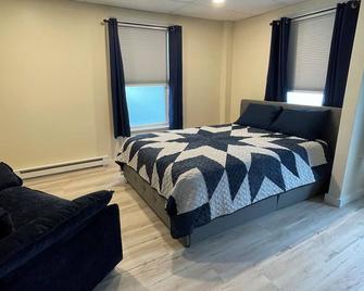 Fully furnished studio apartment in Pittsford, small dog approved - Pittsford - Habitación