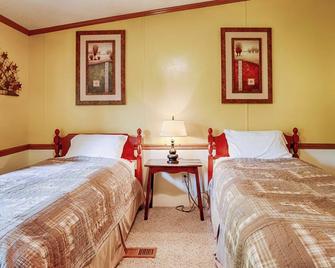 Lucky Stone Cottage - Quality Affordable Cayuga Lake Vacation - Interlaken - Habitación
