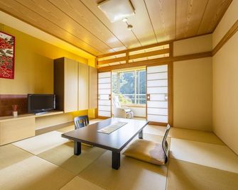 Iya Onsen - Miyoshi - Essbereich