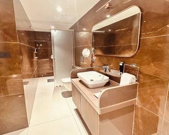 Pride Elite, Daman - Daman