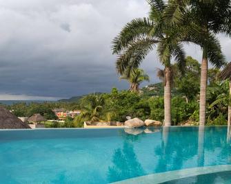 Anjali Casa Divina hotel boutique holistic center Yoga & Meditacion - Sayulita - Piscina