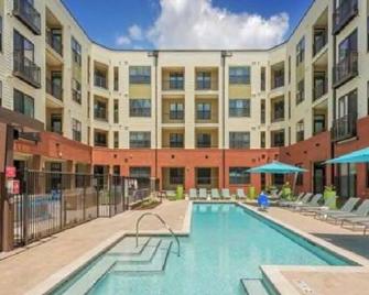 1 Br Rental Unit W/Skyline View Free Parking - Raleigh - Kolam