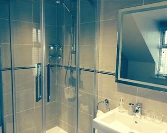2 The Rocklands - Birkenhead