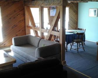 Attwood Creek Ranch - Lone Butte - Sala de estar
