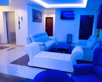Syaz Meridien Hotel - Malacca - Living room