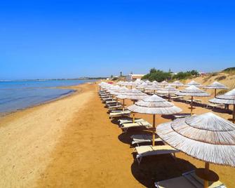 Buonivini Depandance In Complete Relaxat - Casale Modica - Playa