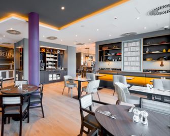 Premier Inn Saarbrücken City Congresshalle - Saarbrücken - Bar