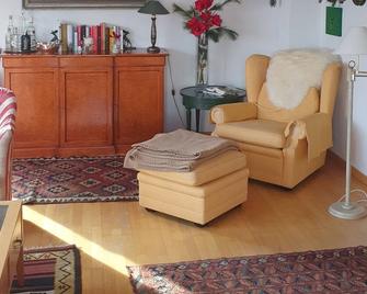 Elegant, fully furnished apartment - ski out and in - Lech am Arlberg - Living room