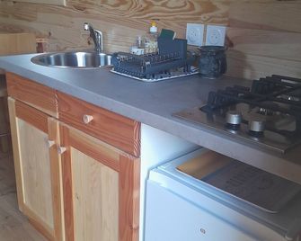 Roulotte Écologique en Pleine Nature Dans un Écolieu - Druyes-les-Belles-Fontaines - Cocina