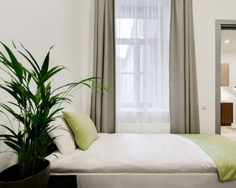 Rigaapartment Elizabetes 22 Self-Service Aparthotel - Riga - Bedroom