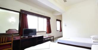 Hotel Hornbill - Guwahati - Bedroom