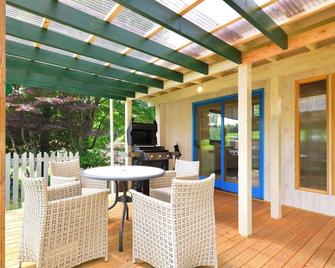 Kurumi Hygge BBQ rental available Villas and g / Agatsumagun Gunma - Tsumagoi - Patio