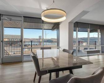 Luxury Apt on Bagnell Dam Blvd! - Lake Ozark - Jadalnia