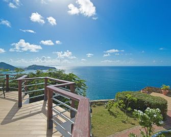 Joy Estate - Expansive Property with Amazing Views and Full Generator - Philipsburg - Balcony