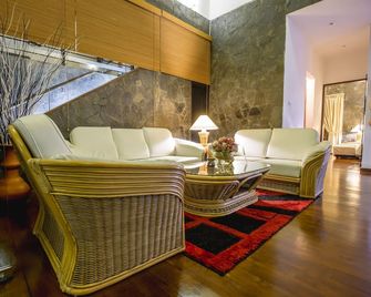 Serenus Boutique Villa - Nuwara Eliya