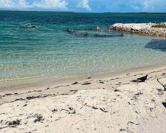 Dames Getaway Bimini - Bailey Town - Pantai