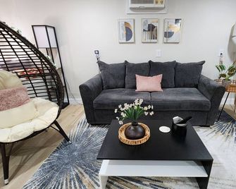 Kokosing/Nucor welcome! Exceptionally clean side by side duplex 3 min 2 stadium - Ashland - Huiskamer