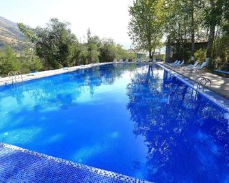 Recreation Zone Dustlik - Galvasay - Pool