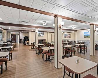 Clarion Hotel and Suites Fairbanks near Ft Wainwright - Fairbanks - Εστιατόριο