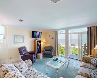 Villas by The Sea Deluxe Two Bedroom Apartment - Jekyll Island - Living room